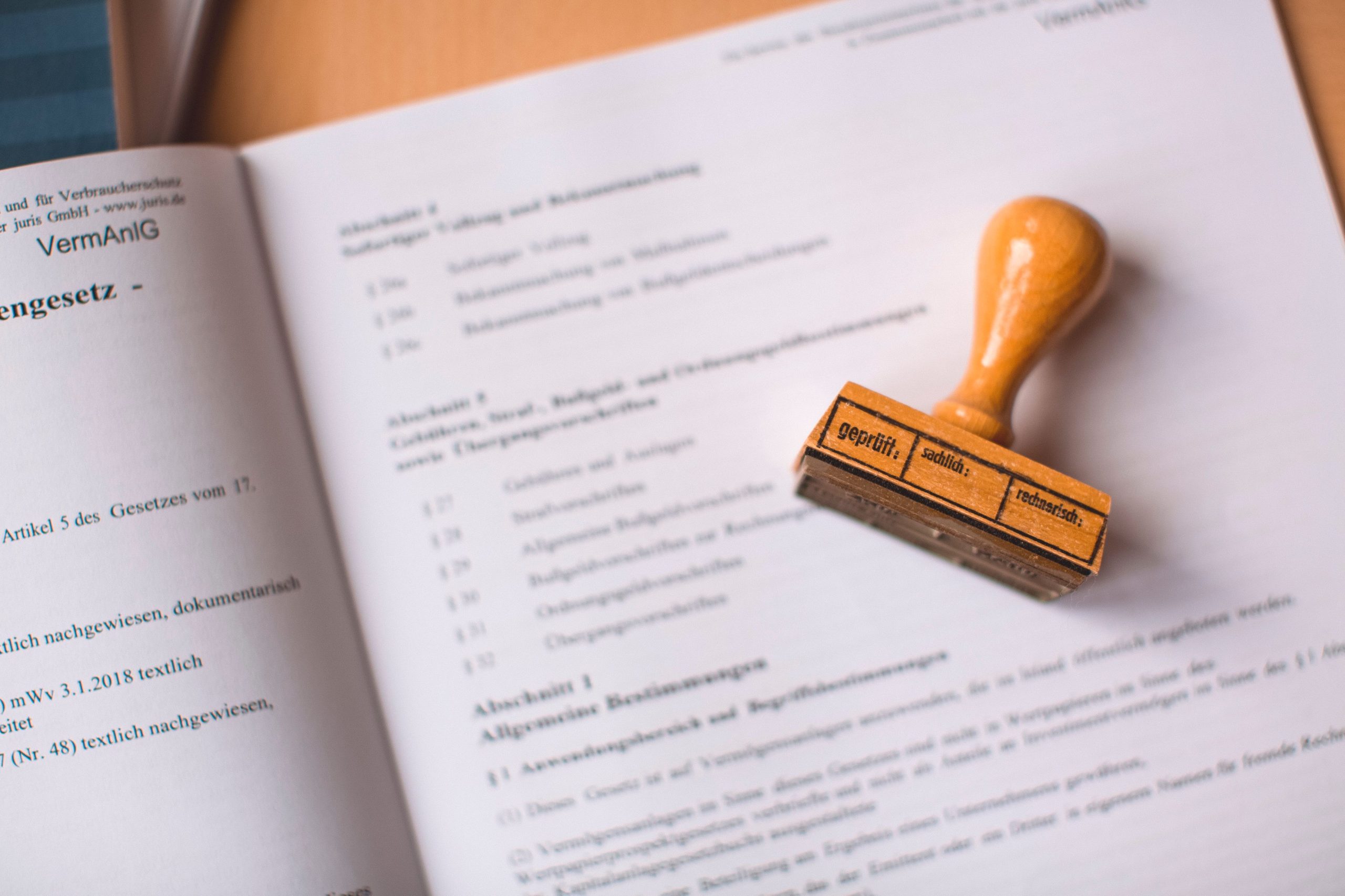 Document officiel avec tampon de vérification